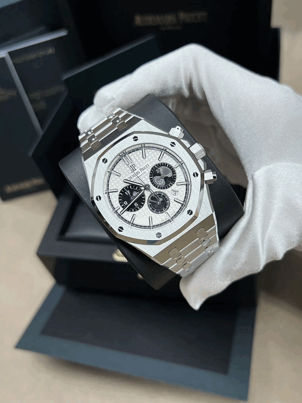 Audemars Piguet Royal Oak Chronograph Stainless Steel Watch Silver/Black Dial Replica