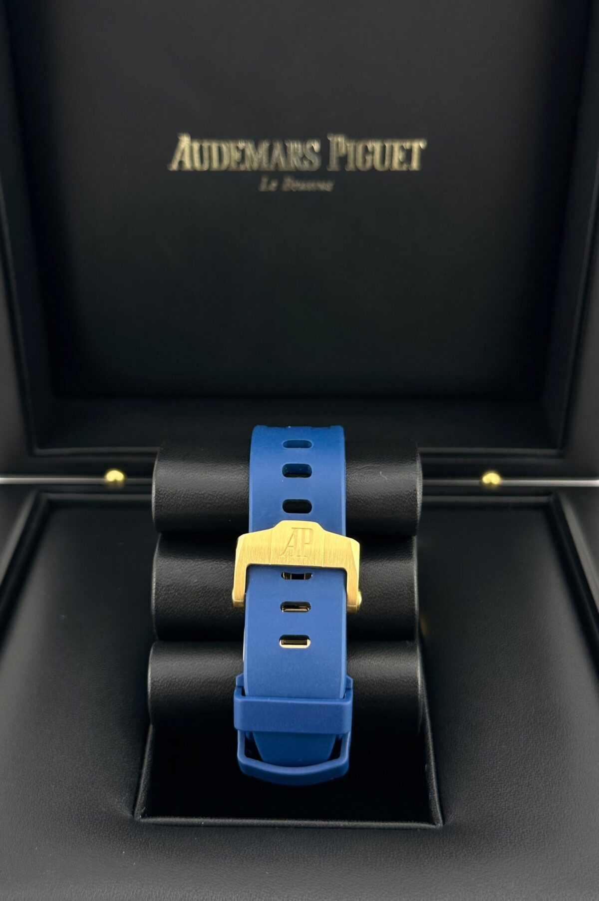Audemars Piguet Royal Oak Offshore Yellow Gold Sapphire Dial Replica