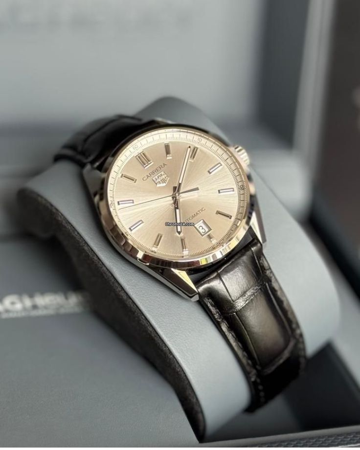 Omega Replica vs Rolex Replica – Which One Feels Better?