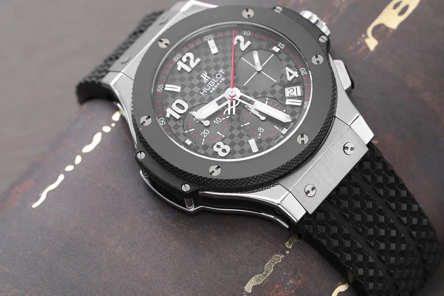 5 Luxury Sports Replica Watches That Combine Style and Performance